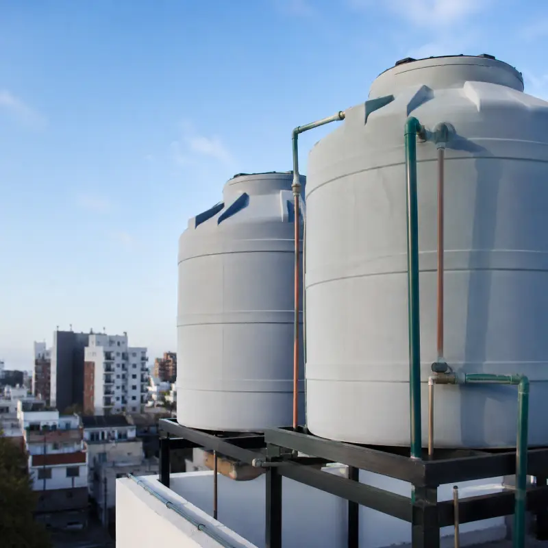 Limpieza y desinfección profesional de tanque de agua potable